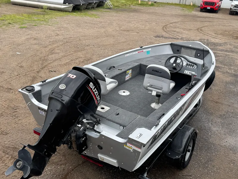 Slide: The Image of Alumacraft Classic 165 2011 - 5