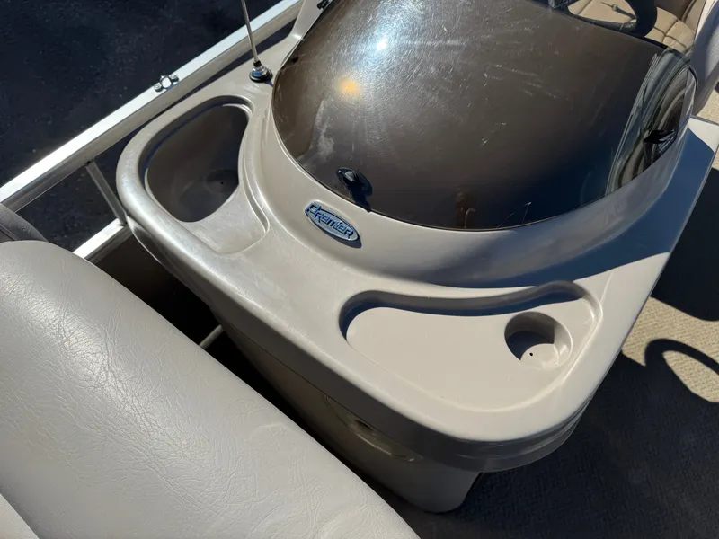 Slide: The Image of Premier Sunsation 200 Pontoon 2010 - 17