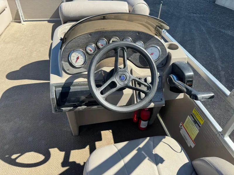 Slide: The Image of Premier Sunsation 200 Pontoon 2010 - 19