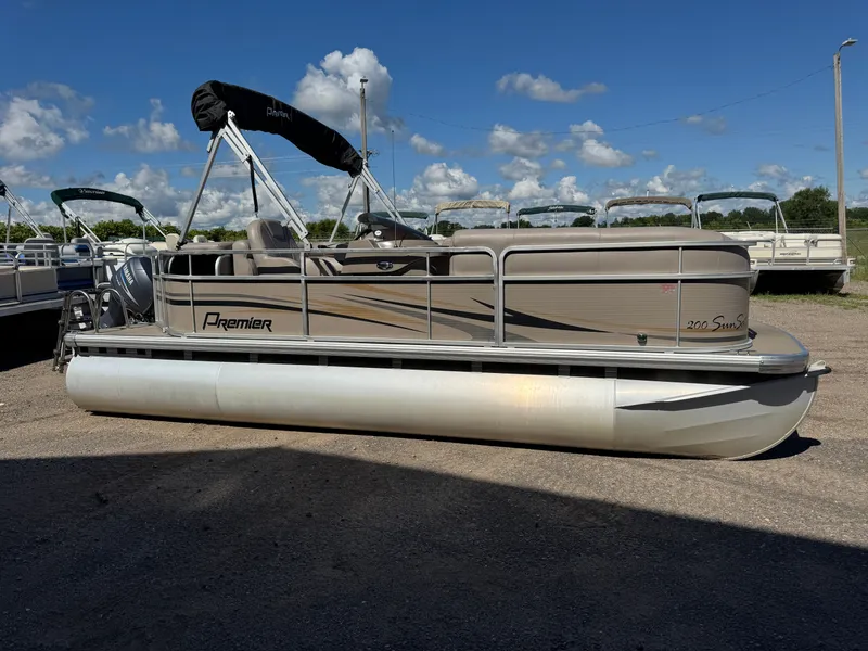 Slide: The Image of Premier Sunsation 200 Pontoon 2010 - 32