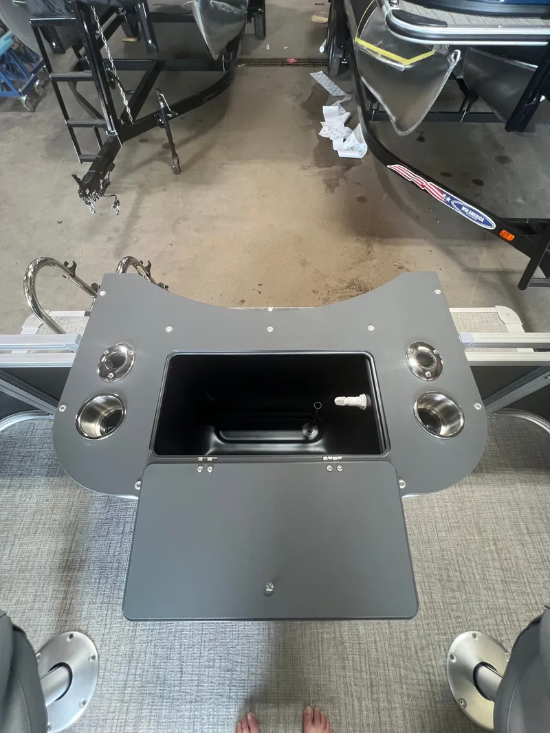 Slide: The Image of Tahoe Sport 2385 Rear Fish & Honda 4-Stroke EFI 2026 - 20