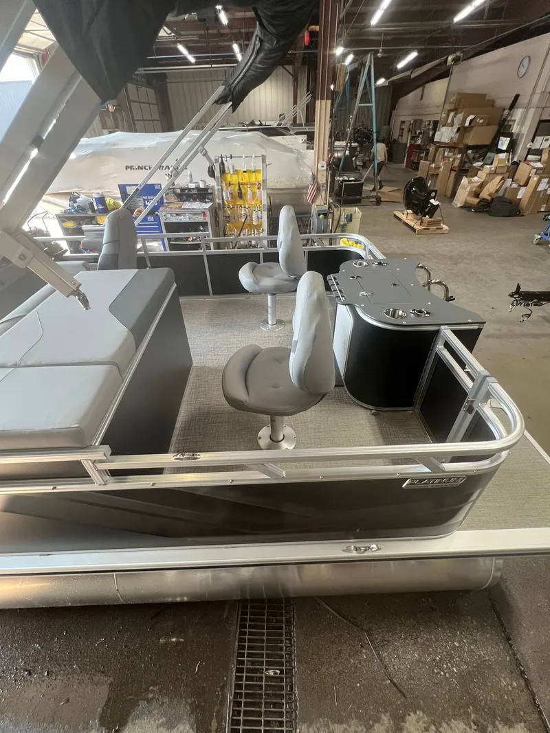 Slide: The Image of Tahoe Sport 2385 Rear Fish & Honda 4-Stroke EFI 2026 - 31