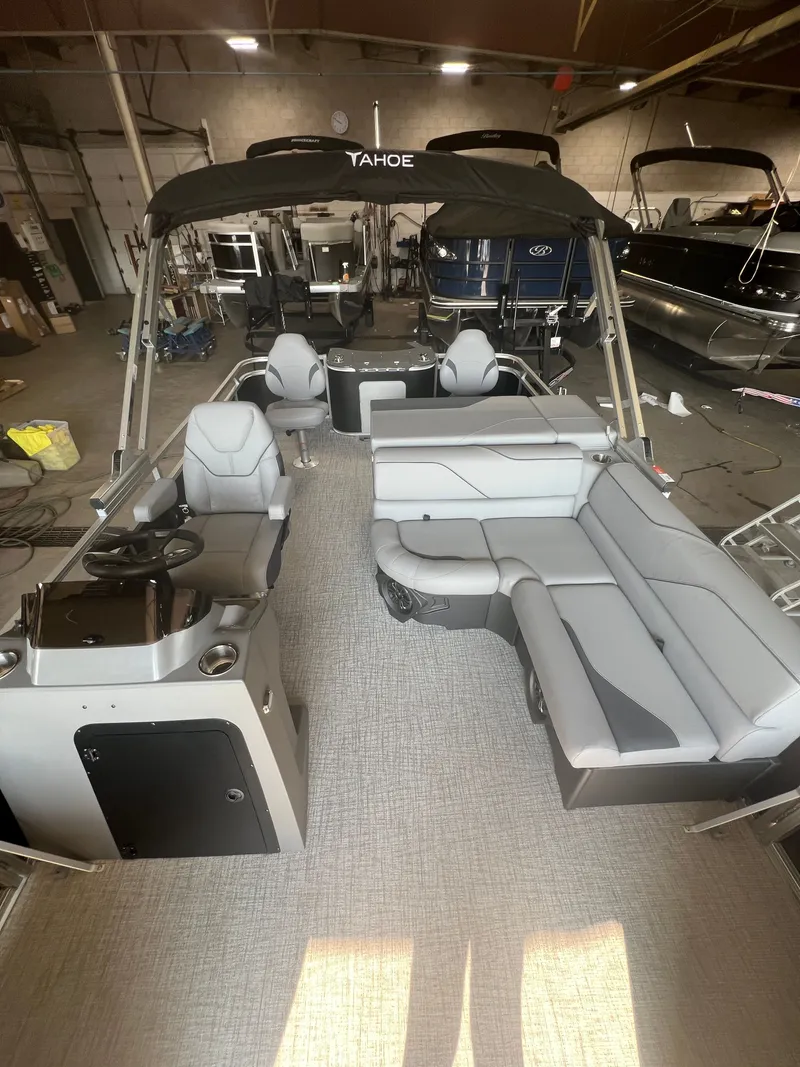 Slide: The Image of Tahoe Sport 2385 Rear Fish & Honda 4-Stroke EFI 2026 - 5