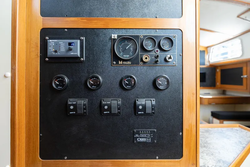 Slide: The Image of Cascade High Side 1978 - 66