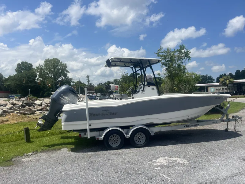 Slide: The Image of NauticStar 231 Hybrid 2021 - 8