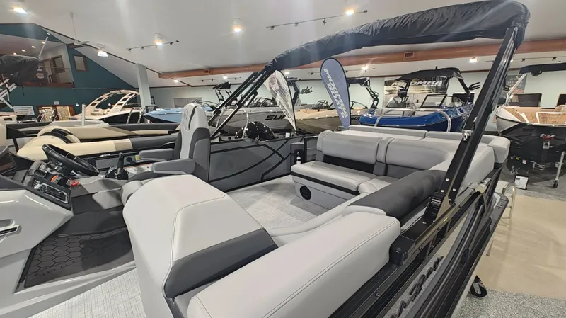 Slide: The Image of South Bay 523CR 3.0 2026 - 9