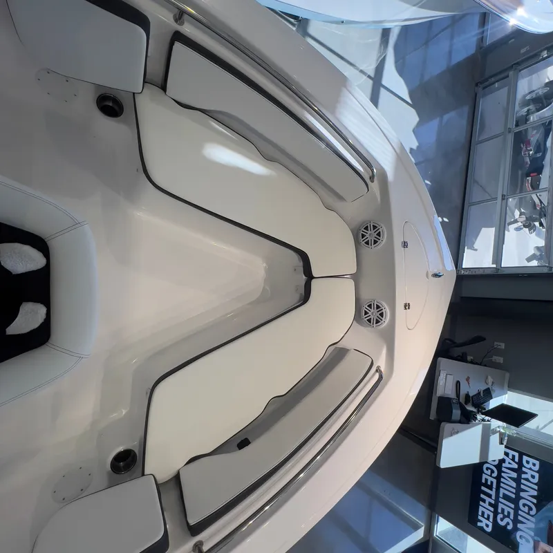 Slide: The Image of Tidewater 198 CC Adventure 2026 - 14