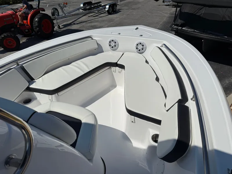 Slide: The Image of Tidewater 198 CC Adventure 2026 - 10