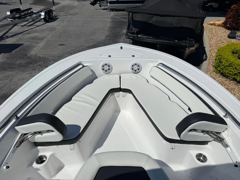 Slide: The Image of Tidewater 198 CC Adventure 2026 - 12