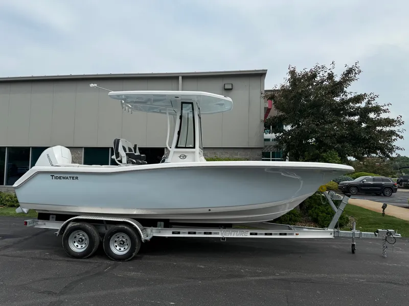 The Image of Tidewater 220 LXF 2026 - 1