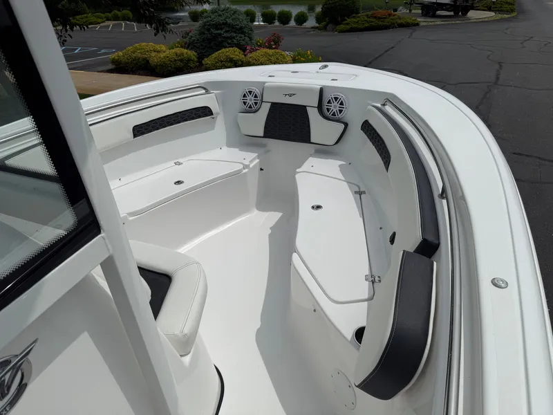 Slide: The Image of Tidewater 220 LXF 2026 - 12