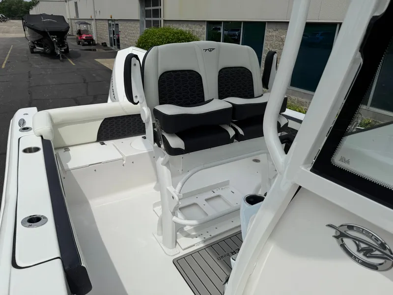 Slide: The Image of Tidewater 220 LXF 2026 - 15