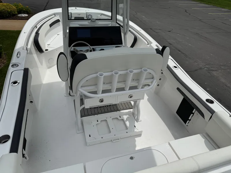 Slide: The Image of Tidewater 220 LXF 2026 - 9