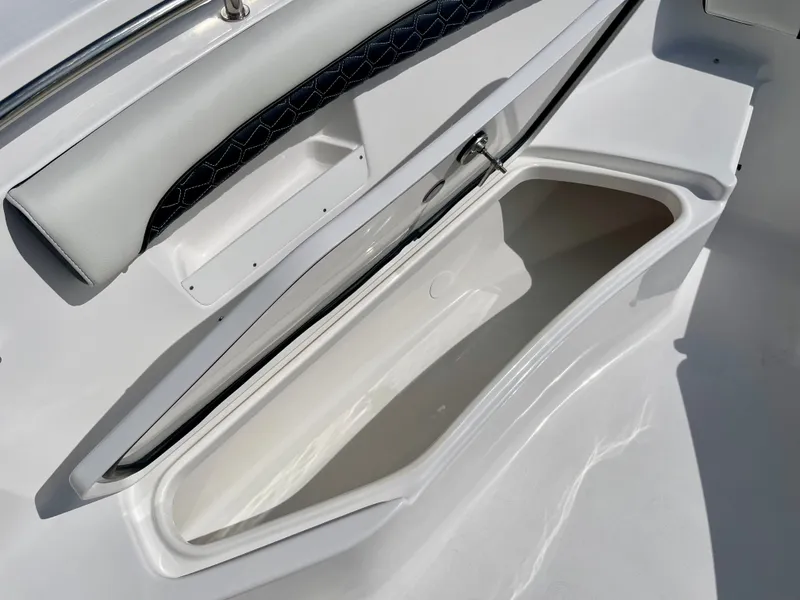 Slide: The Image of Tidewater 232 LXF 2026 - 11