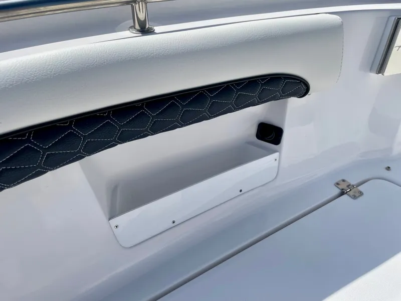 Slide: The Image of Tidewater 232 LXF 2026 - 12