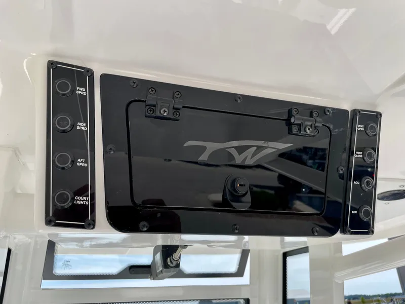 Slide: The Image of Tidewater 232 LXF 2026 - 21