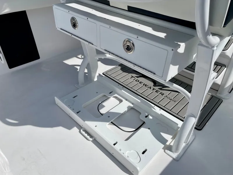 Slide: The Image of Tidewater 232 LXF 2026 - 24