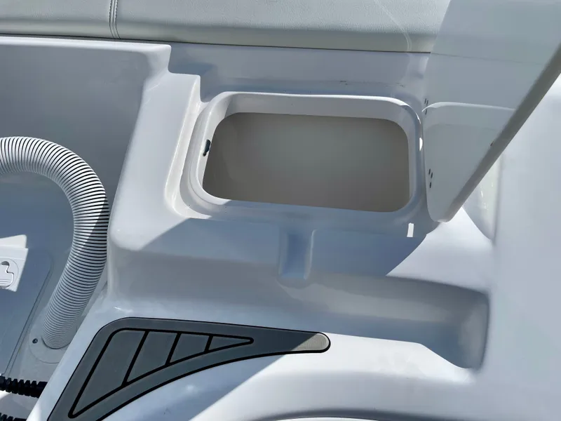 Slide: The Image of Tidewater 232 LXF 2026 - 33