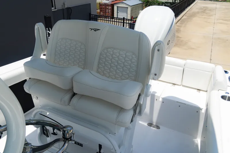 Slide: The Image of Tidewater 232 LXF 2026 - 18