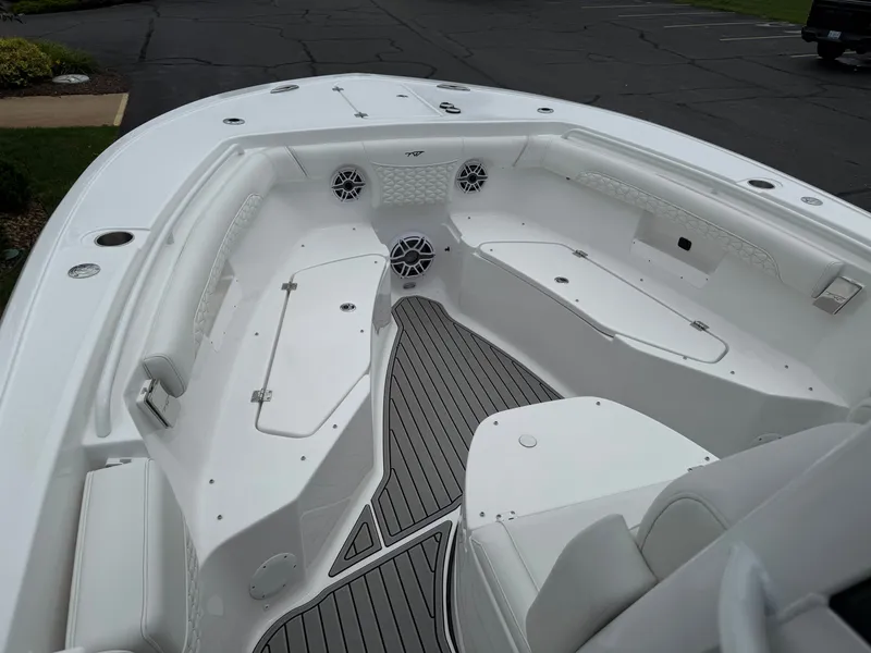 Slide: The Image of Tidewater 256 LXF 2026 - 15