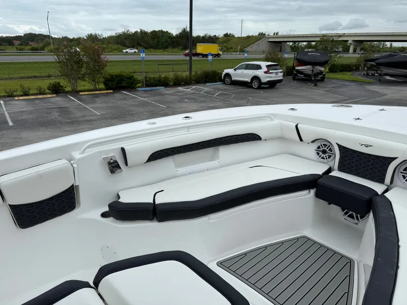 Slide: The Image of Tidewater 272 CC Adventure 2026 - 10