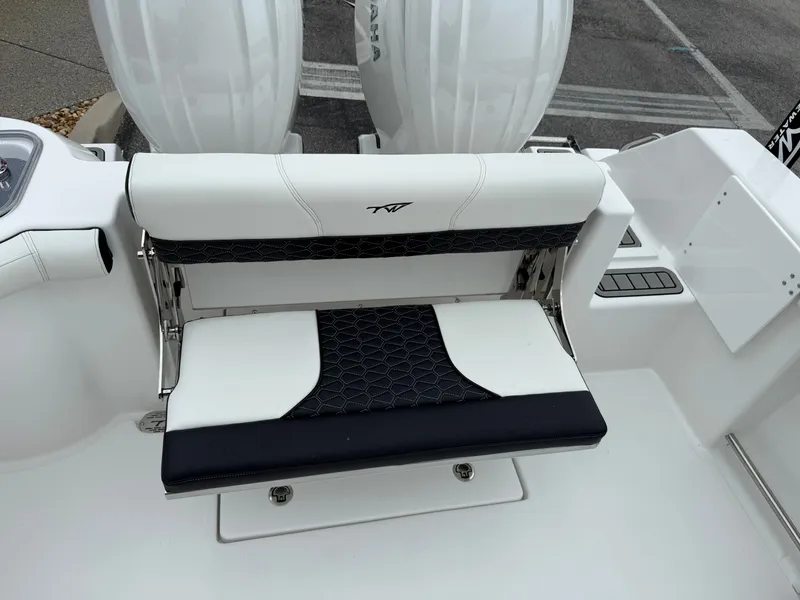 Slide: The Image of Tidewater 272 CC Adventure 2026 - 11