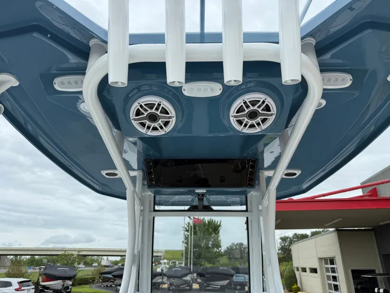 Slide: The Image of Tidewater 272 CC Adventure 2026 - 14