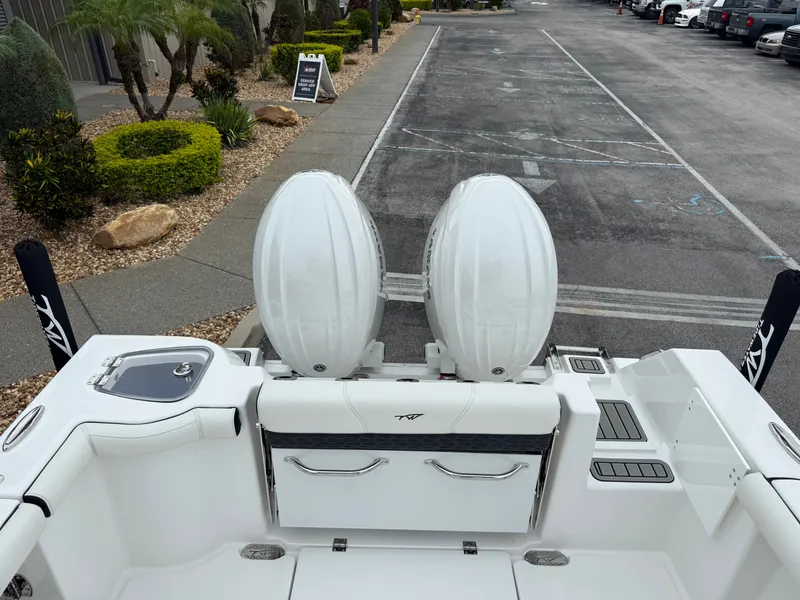 Slide: The Image of Tidewater 272 CC Adventure 2026 - 15