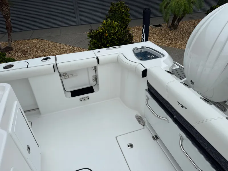 Slide: The Image of Tidewater 272 CC Adventure 2026 - 16