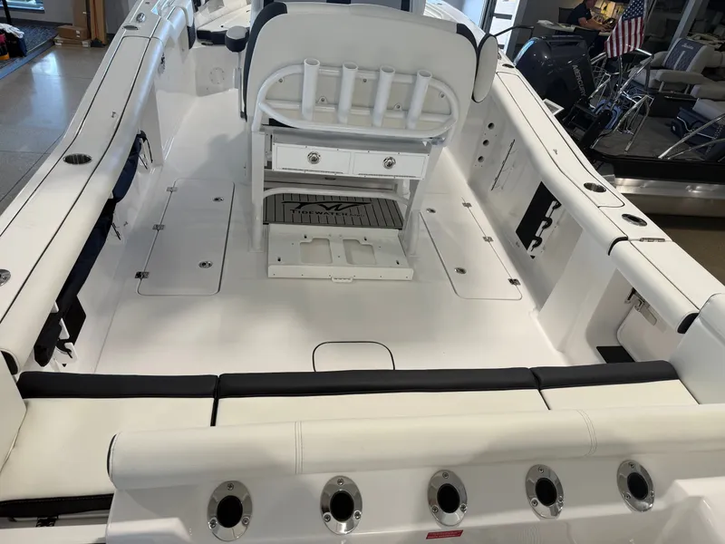 Slide: The Image of Tidewater 272 LXF 2026 - 7