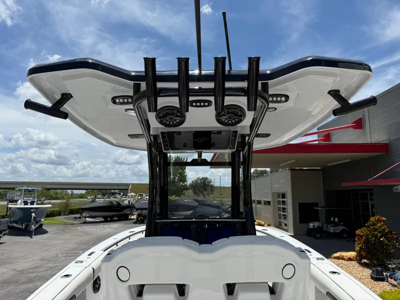 Slide: The Image of Tidewater 282 CC Adventure 2026 - 16