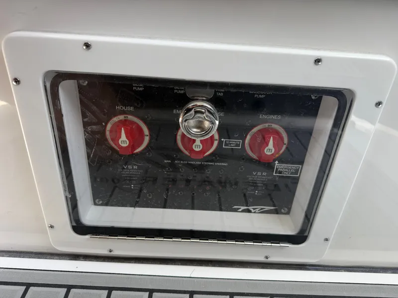 Slide: The Image of Tidewater 282 CC Adventure 2026 - 18