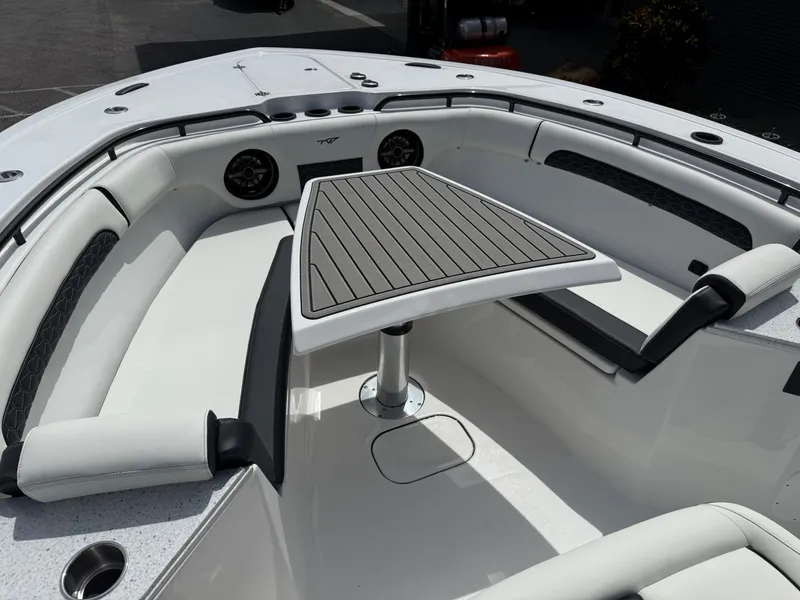 Slide: The Image of Tidewater 282 CC Adventure 2026 - 25