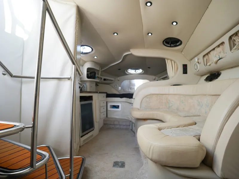 Slide: The Image of Crownline Boats 330 1999 - 14