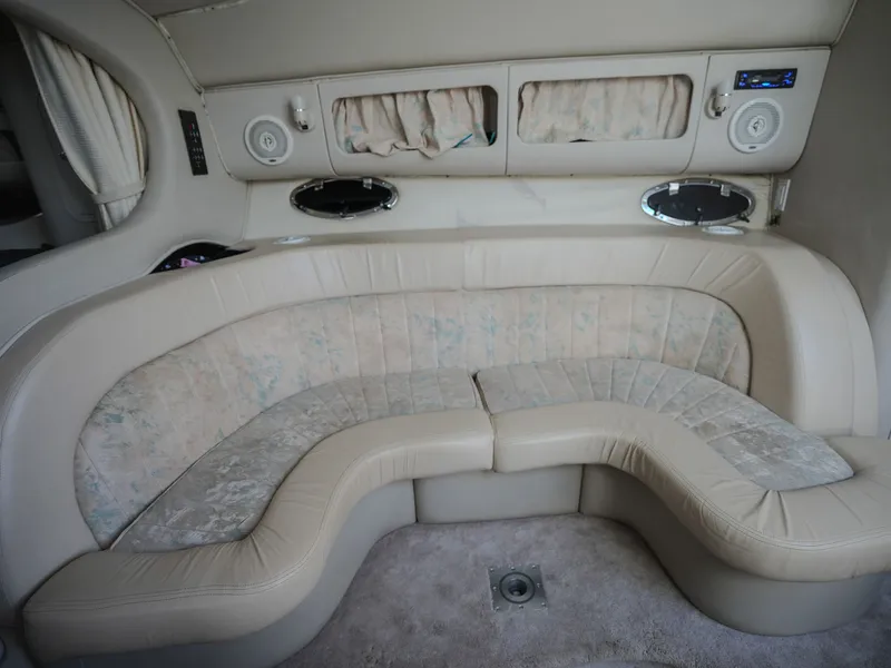 Slide: The Image of Crownline Boats 330 1999 - 15