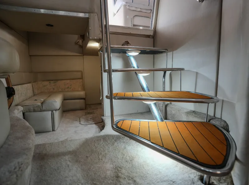 Slide: The Image of Crownline Boats 330 1999 - 23