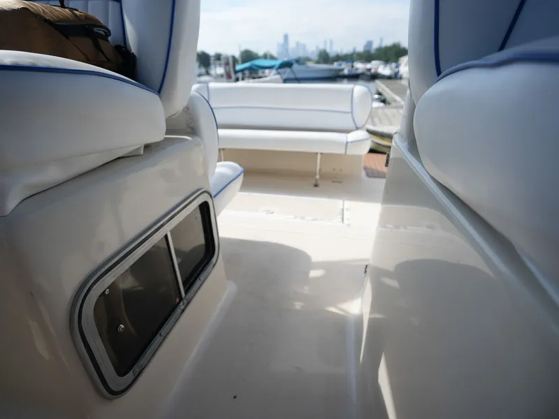 Slide: The Image of Crownline Boats 330 1999 - 24