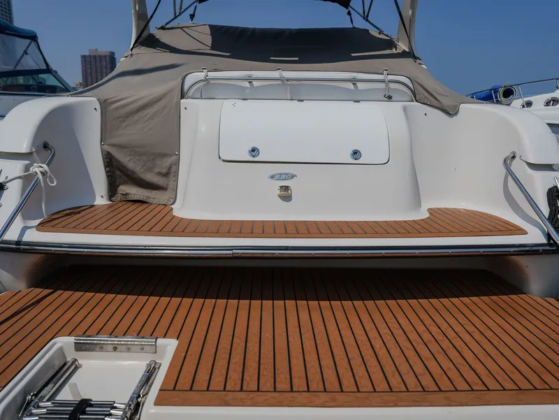 Slide: The Image of Crownline Boats 330 1999 - 5