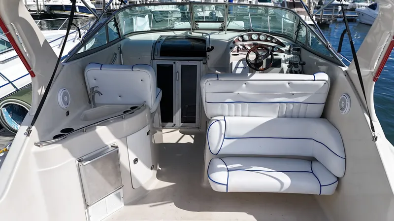 Slide: The Image of Crownline Boats 330 1999 - 6