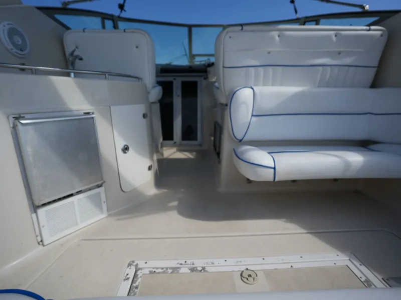 Slide: The Image of Crownline Boats 330 1999 - 8