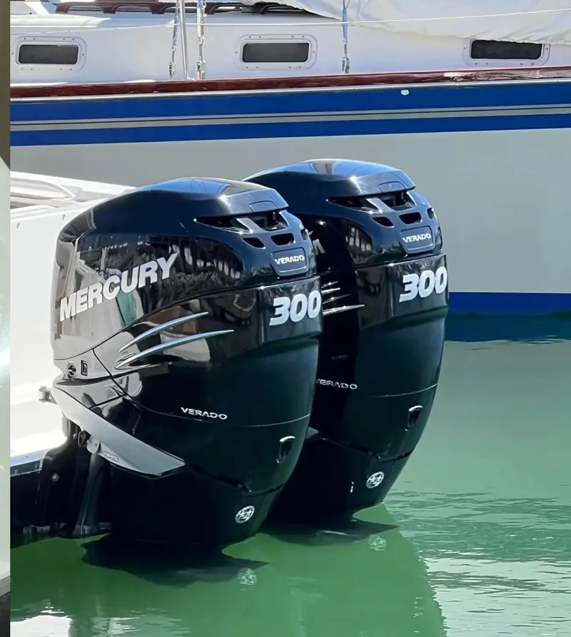 Slide: The Image of Twin Mercury Verado 300 engines on a 2018 Wellcraft 290 Coastal boat. - 47