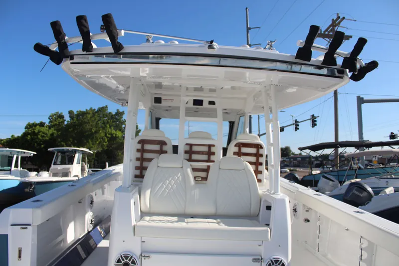 Slide: The Image of Everglades 395 Center Console 2026 - 15