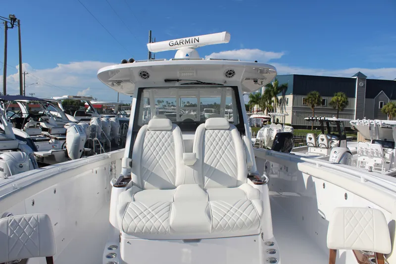 Slide: The Image of Everglades 395 Center Console 2026 - 9