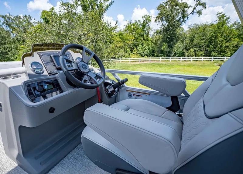 Slide: The Image of Tahoe SLT 23' Quad Lounge 2025 - 14