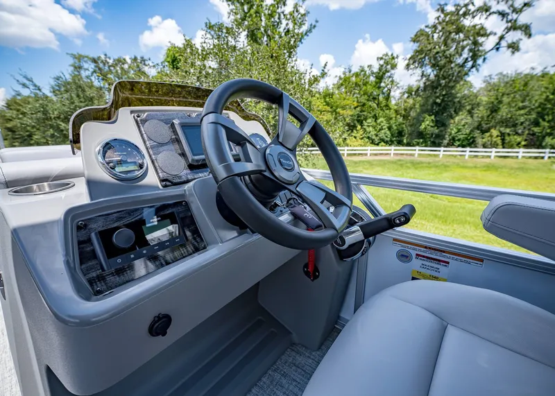 Slide: The Image of Tahoe SLT 23' Quad Lounge 2025 - 15