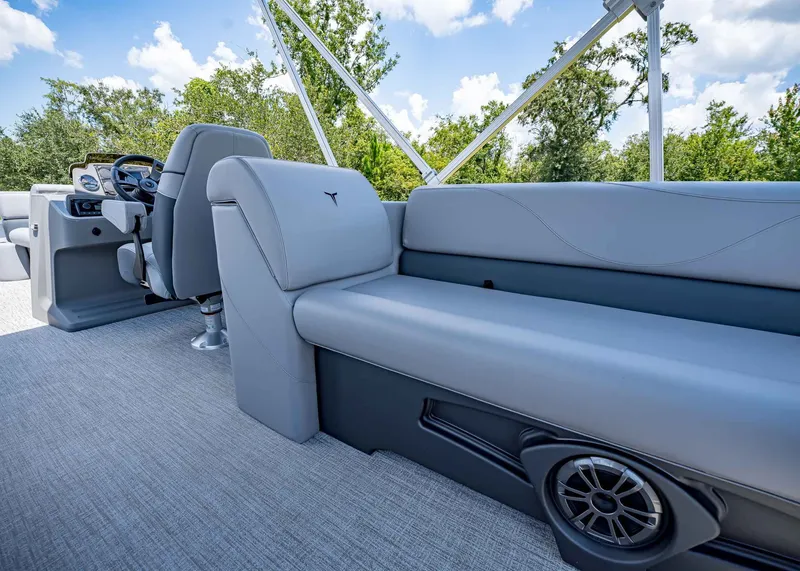 Slide: The Image of Tahoe SLT 23' Quad Lounge 2025 - 25