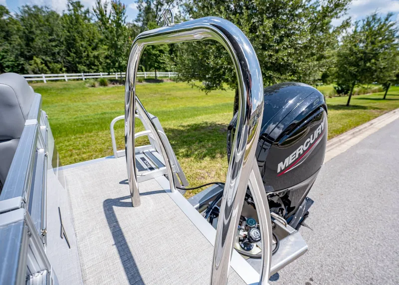 Slide: The Image of Tahoe SLT 23' Quad Lounge 2025 - 27