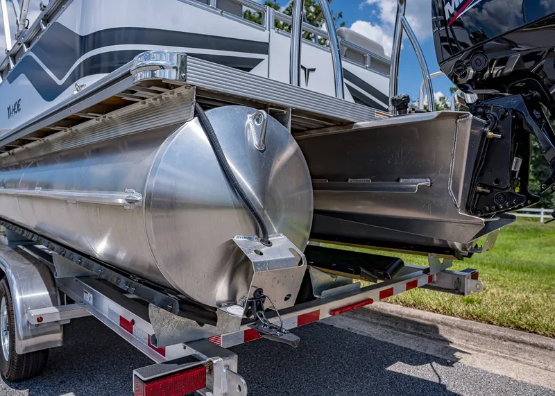 Slide: The Image of Tahoe SLT 23' Quad Lounge 2025 - 3