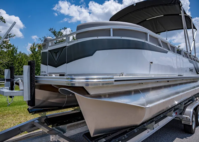 Slide: The Image of Tahoe SLT 23' Quad Lounge 2025 - 7