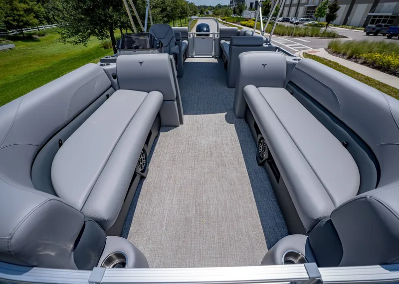 Slide: The Image of Tahoe SLT 23' Quad Lounge 2025 - 9